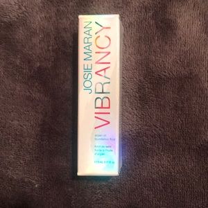 Josie Maran Vibrancy Foundation Fluid